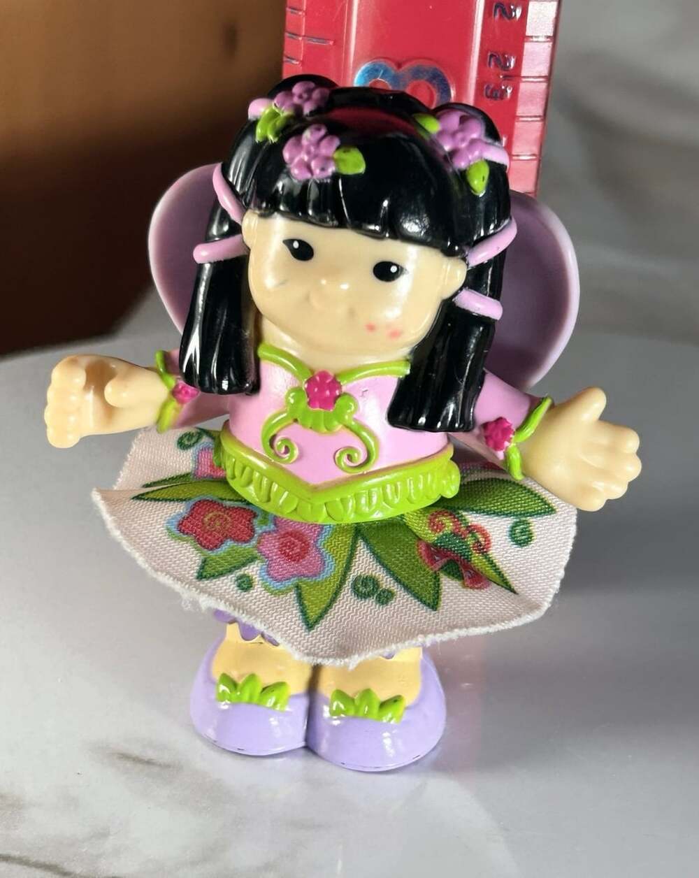 FISHER PRICE LITTLE PEOPLE SONYA LEE Fairy Poseable Bendable 2009 Flowers READ !